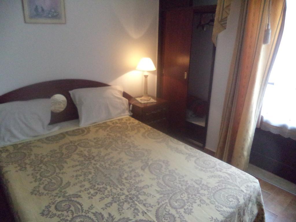 Hotel Casa Romao à Nazaré Extérieur photo